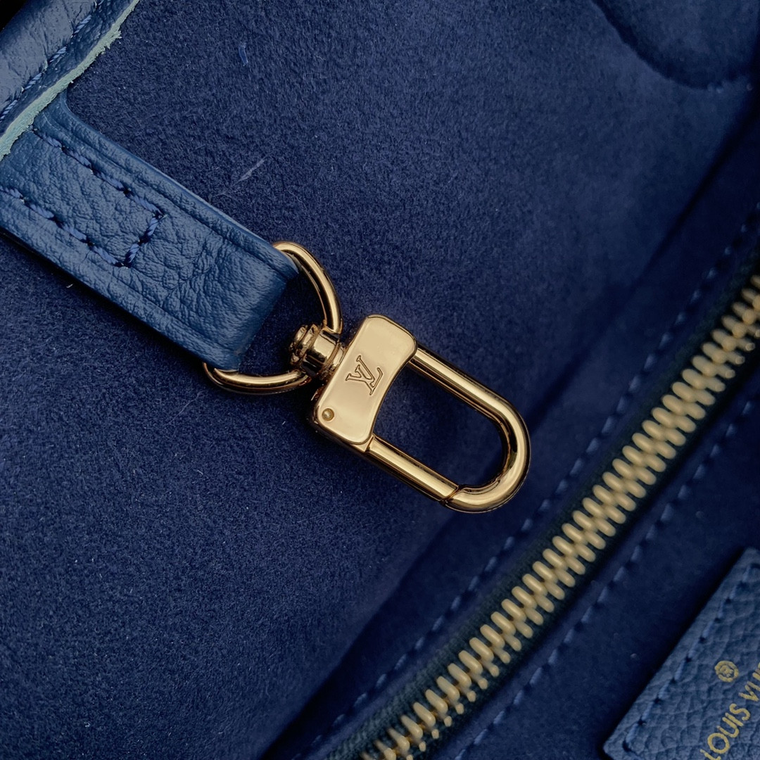 Louis Vuitton Neverfull Bag