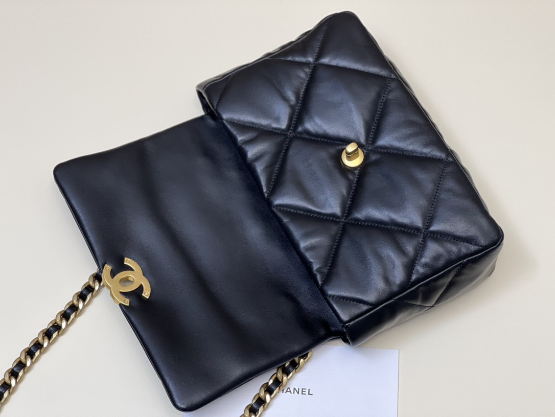 Chanle 19 Handbag