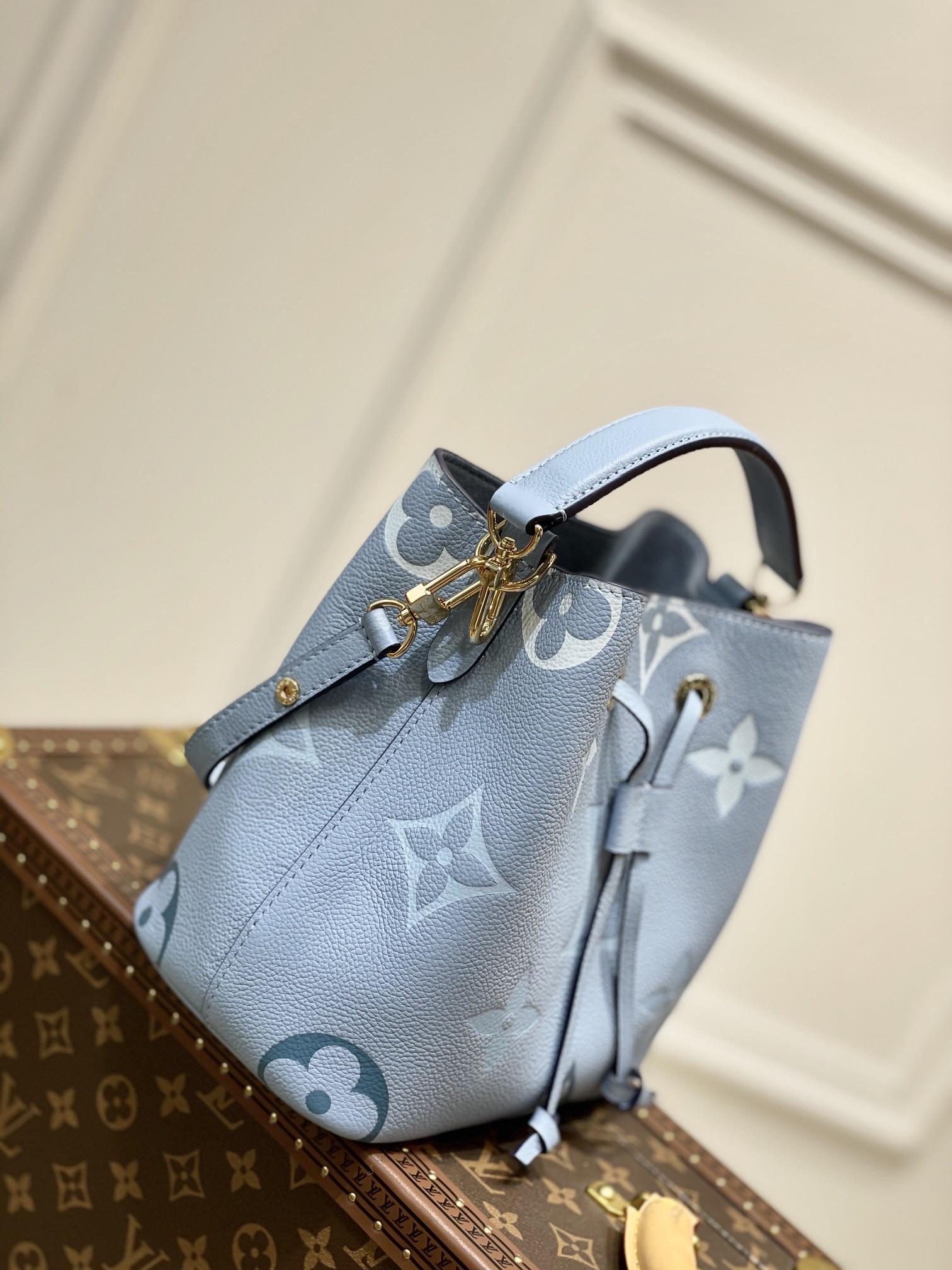 Louis Vuitton Néonoé Bag