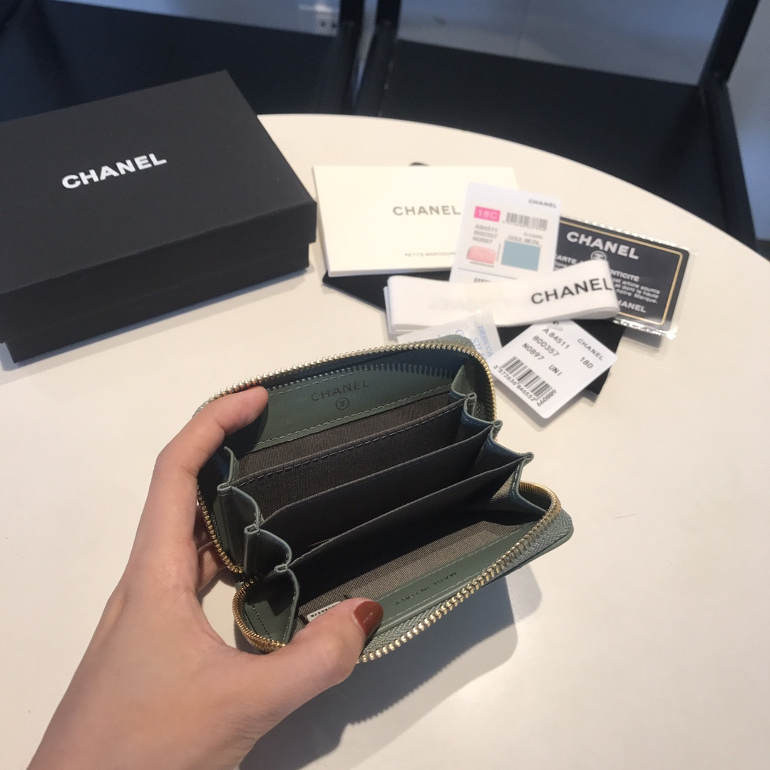 Chanle Zipped Wallet