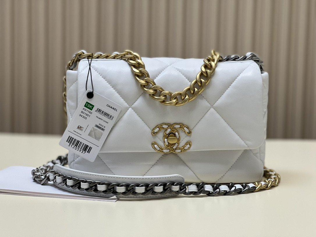 Chanle 19 Handbag
