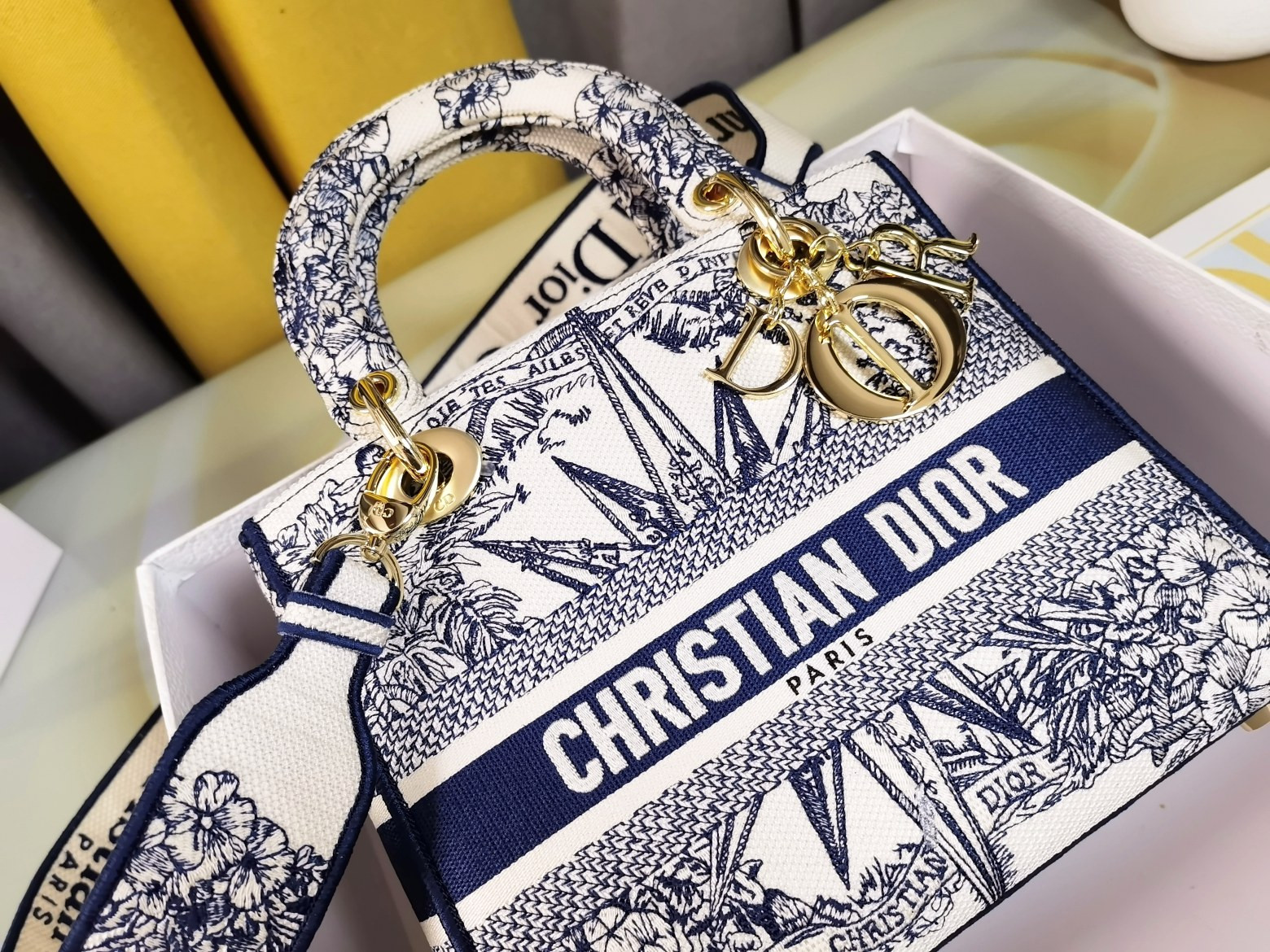 Medium Lady D-lite Bag