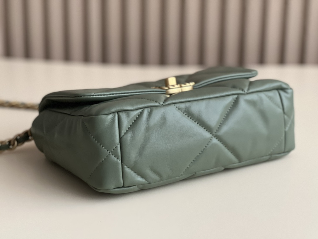 Chanle 19 Handbag
