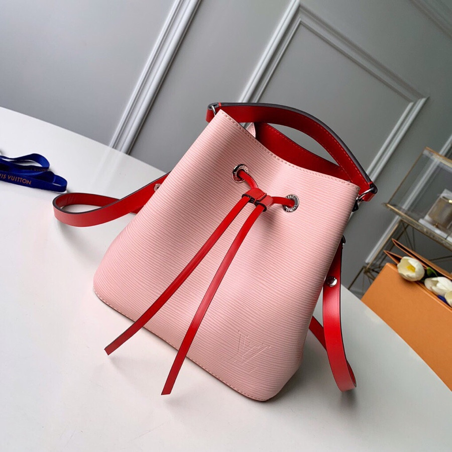 Louis Vuitton Néonoé Bag