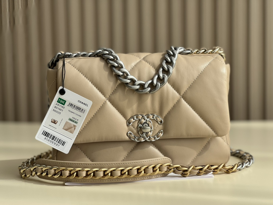 Chanle 19 Handbag