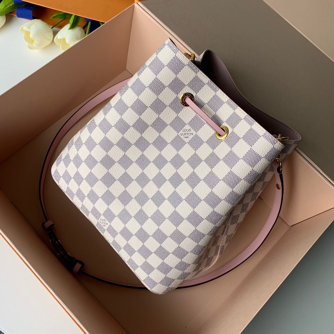 Louis Vuitton Néonoé Bag