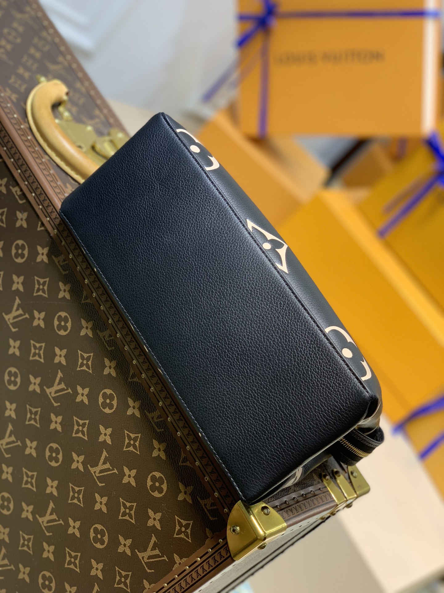 Louis Vuitton Petit Palais Bag