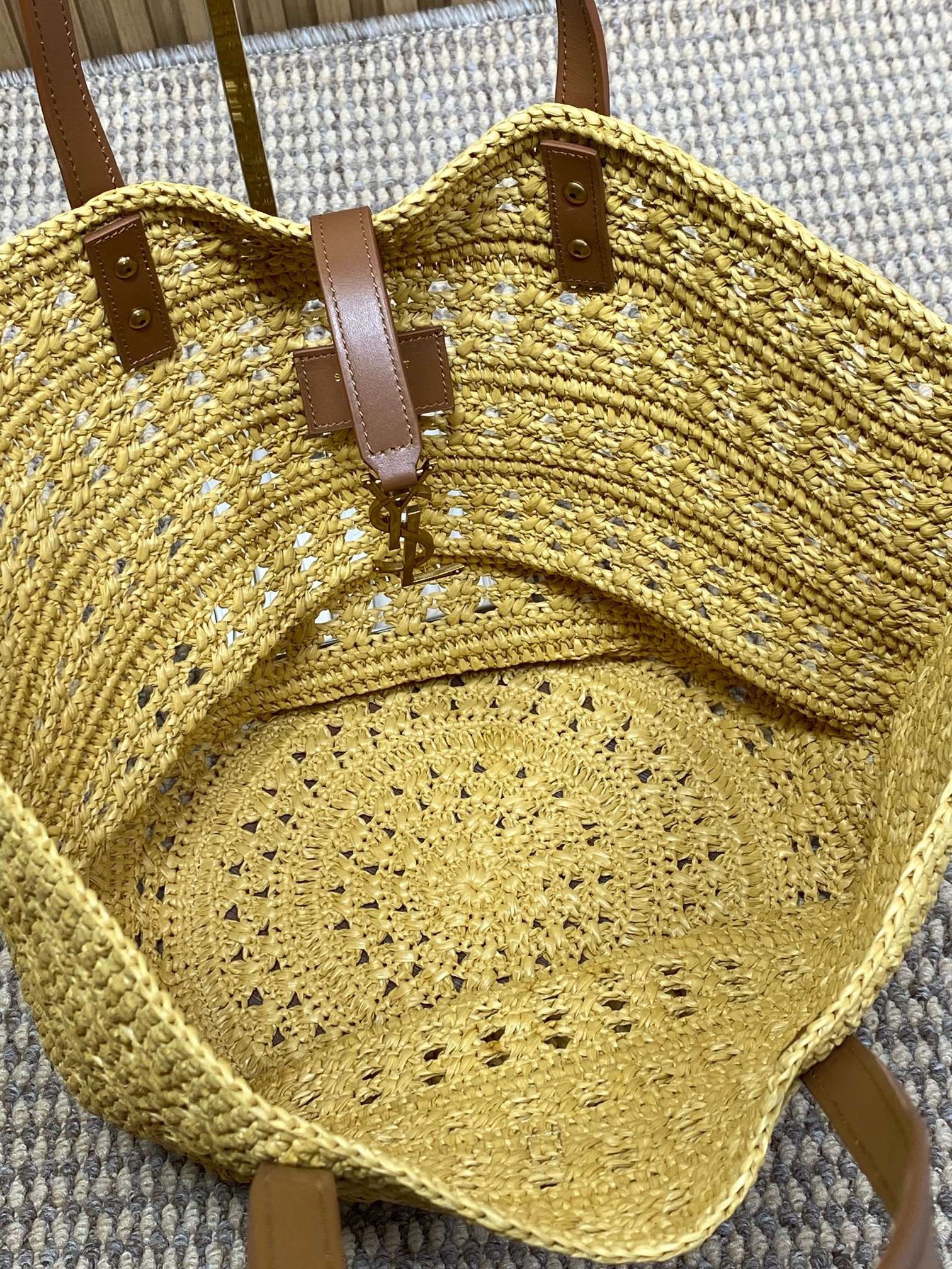 YSL straw tote basket, pure handmade. 685618 Size: 55*31*28cm