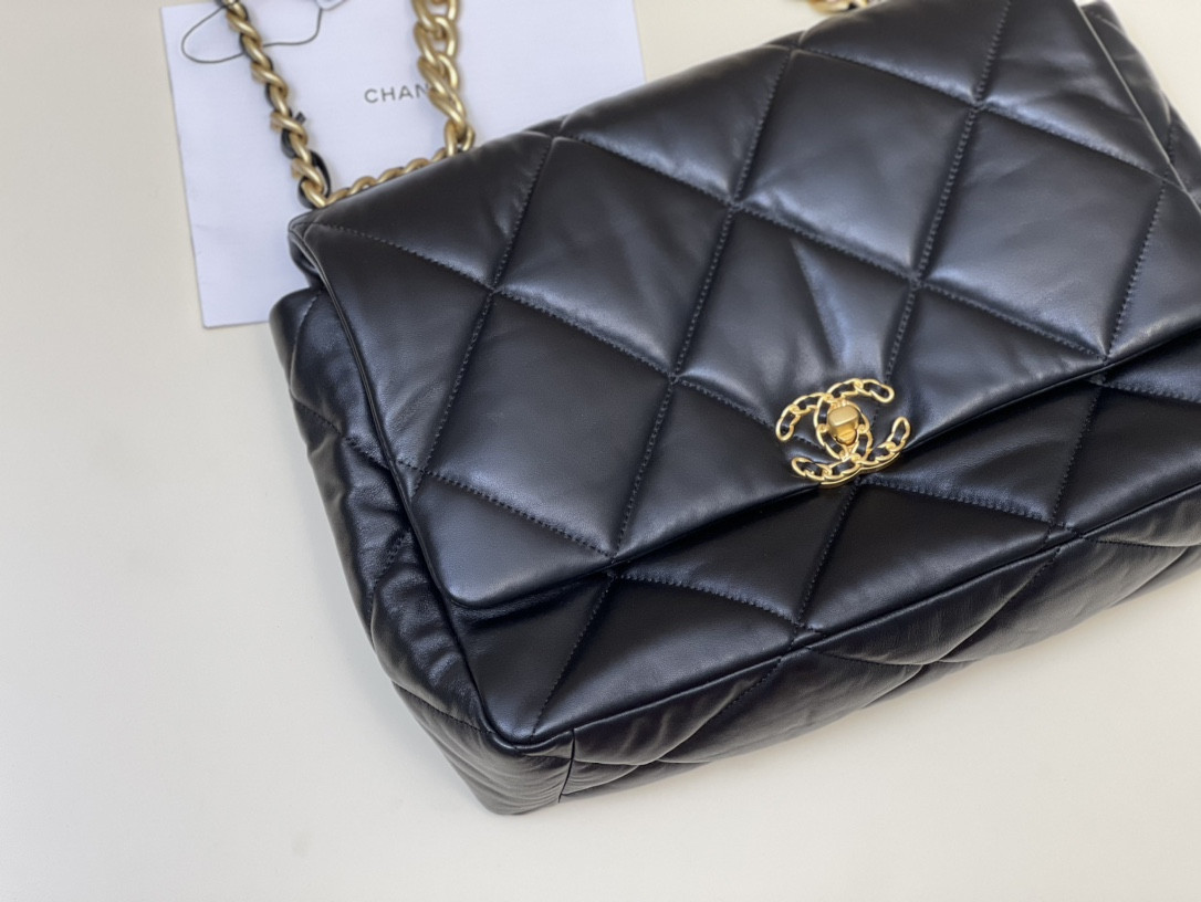 Chanle 19 Large Handbag