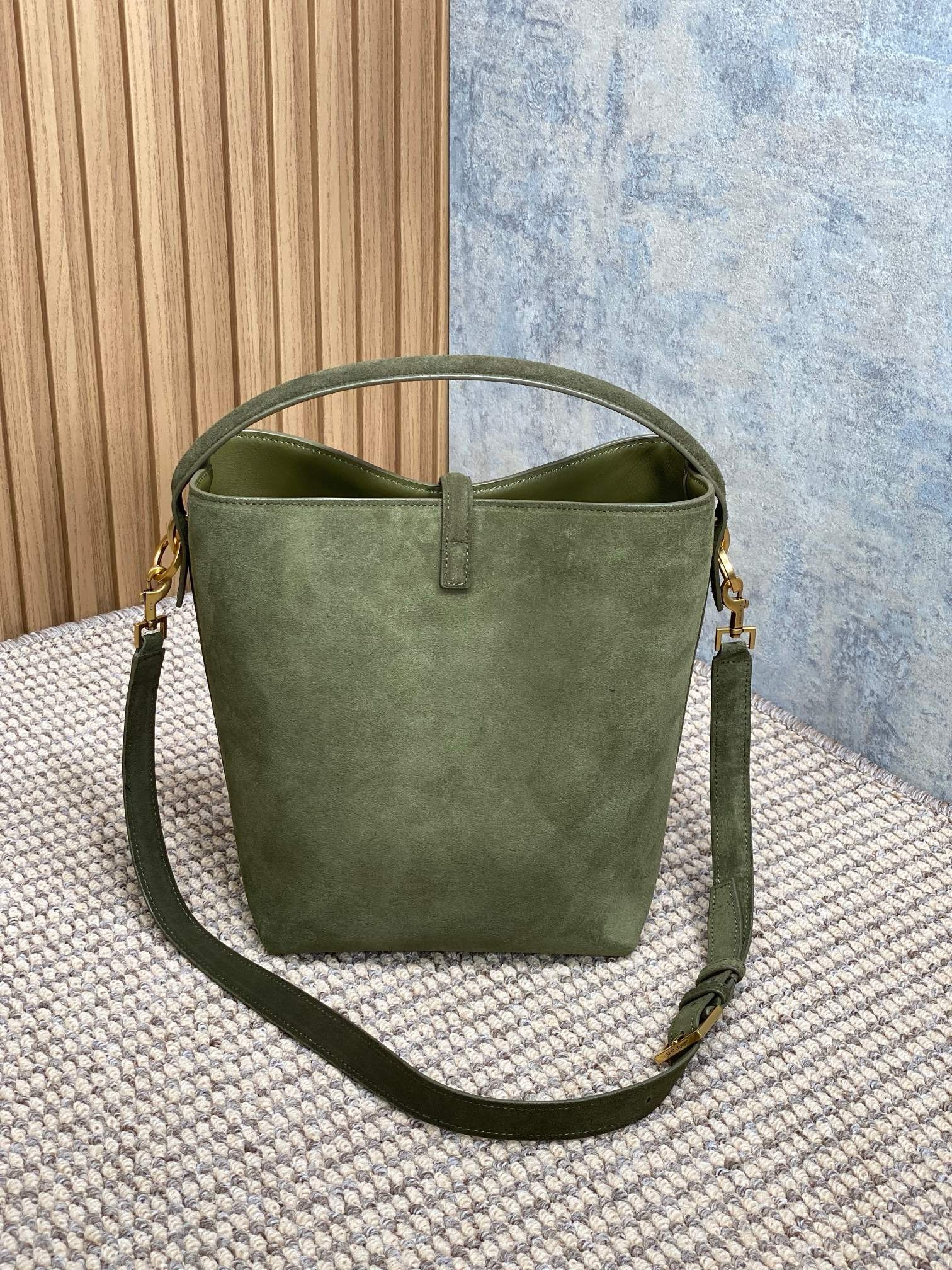 YSL Saint Laurent Rose same style cowhide, suede leather size: 20x25x16cm code 742828