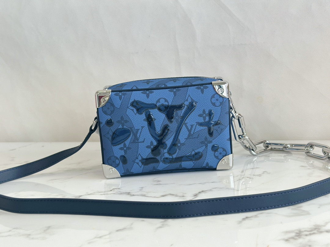 Lv Soft Trunk