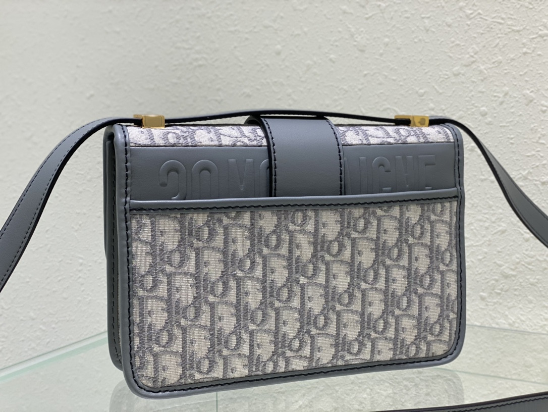 30 Montaigne Bag