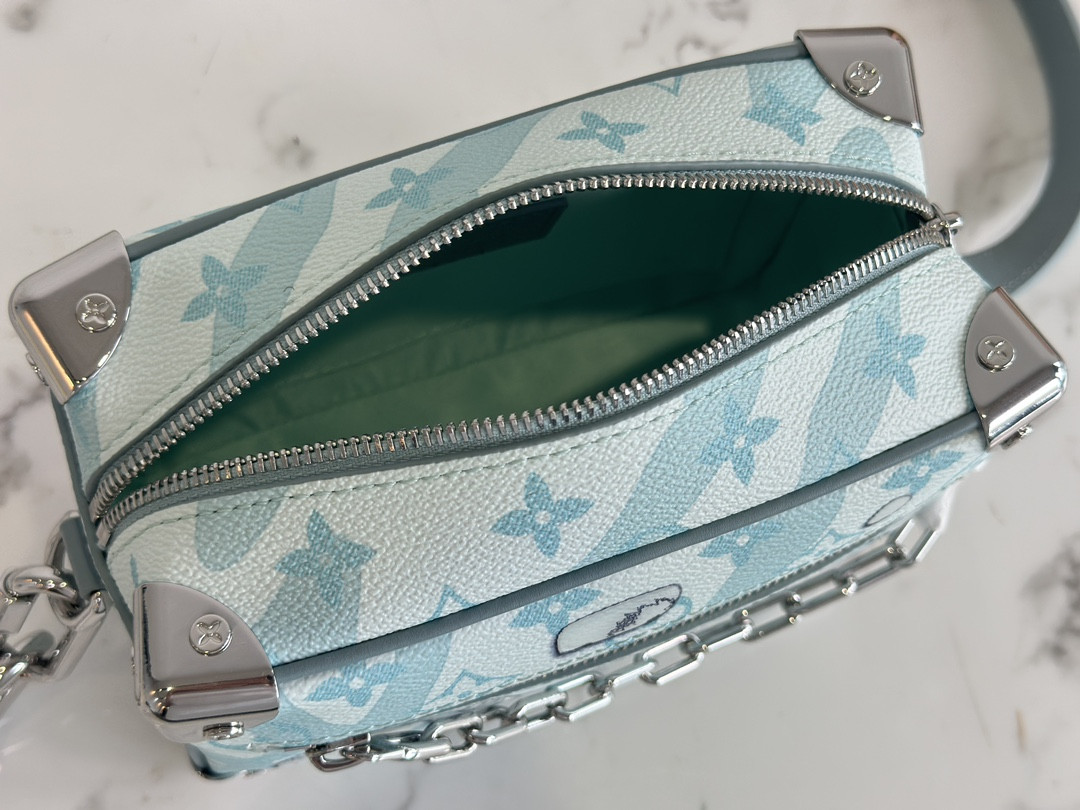 Lv Soft Trunk