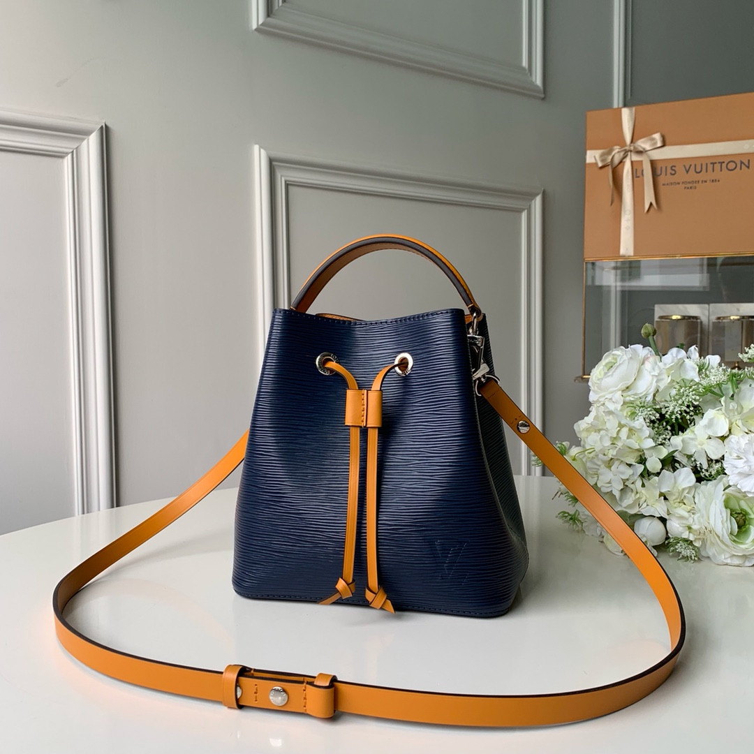 Louis Vuitton Néonoé Bag