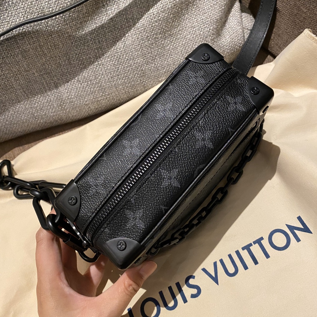 Lv Soft Trunk