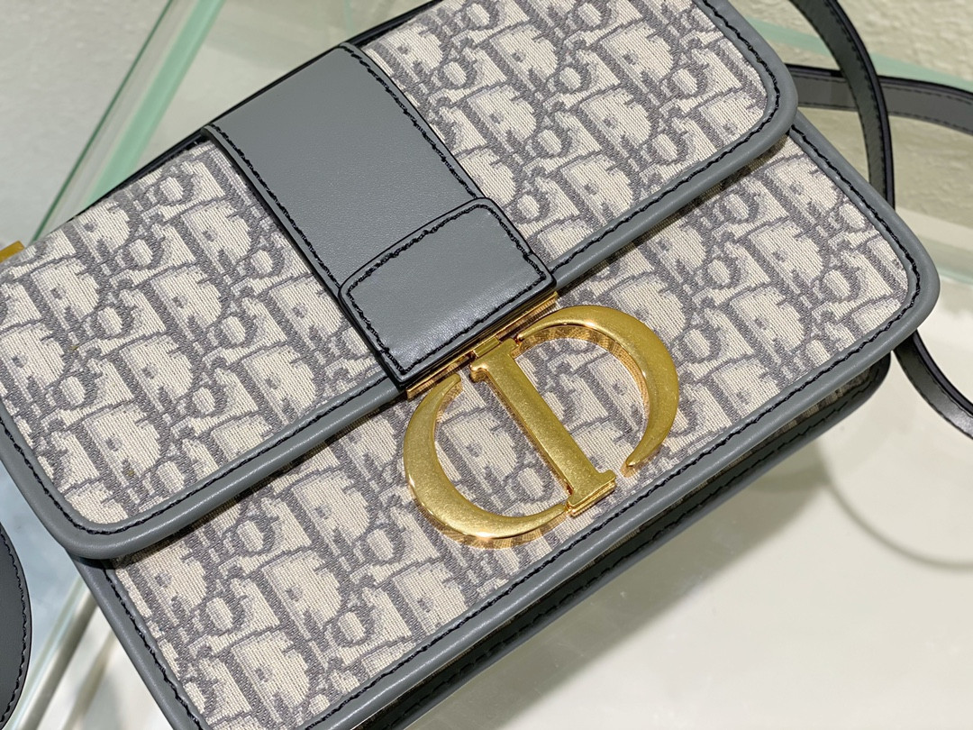 30 Montaigne Bag