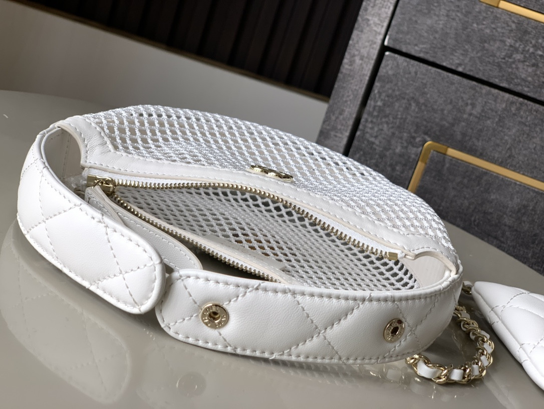 Chanel 25s Handbag