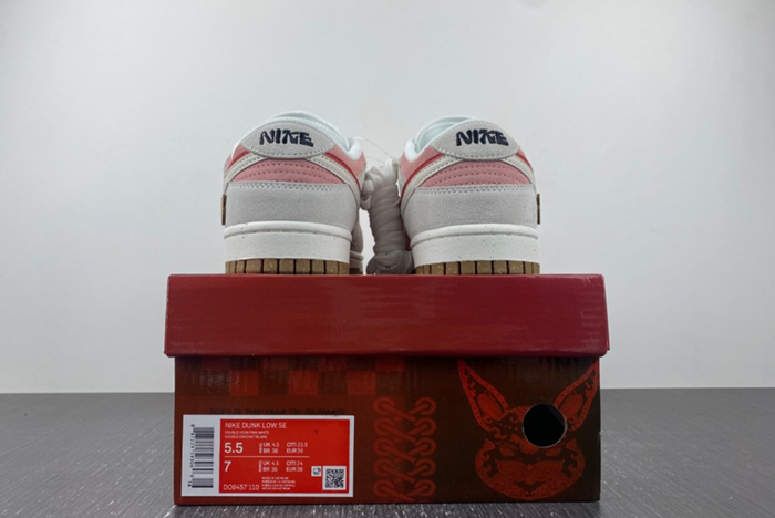 Nike Dunk Low SE  DO9457-110