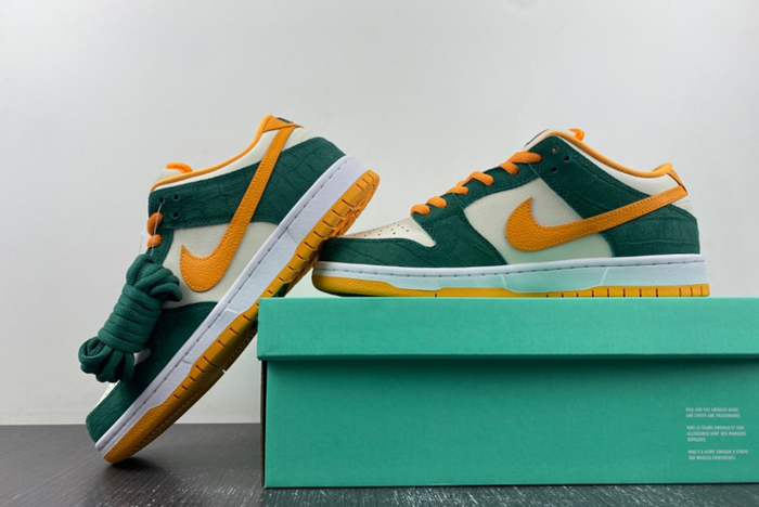 Nike SB Dunk Low Pro 304292-383