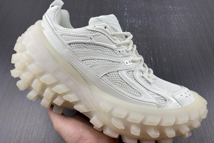Balenciaga X4 52