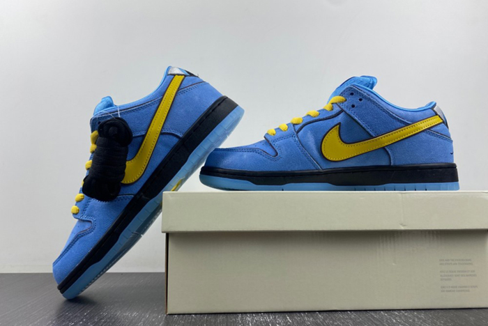 The Powerpuff Girls x Nike SB Dunk Low “Bubbles” FZ8320 400