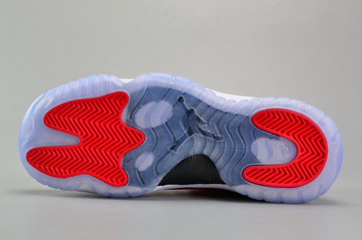 AIR JORDAN 11 