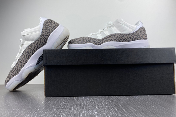 Air Jordan 11 Low WMNS “Yellow Snakeskin”  AV2187-140`
