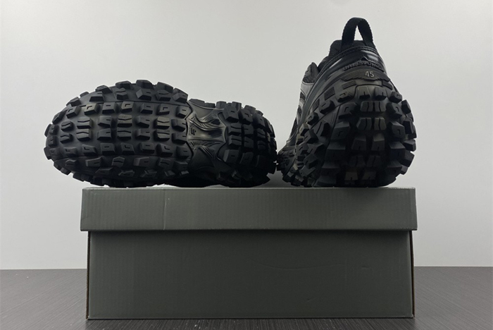 Balenciaga X4 47