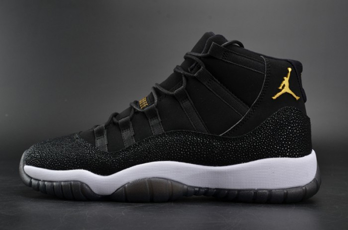 Air Jordan 11 Black Stingray 852625-030