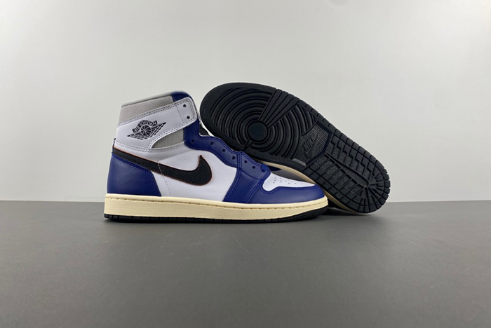 Air Jordan 1 Retro High OG DZ5485-401