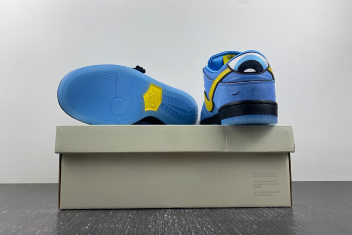 The Powerpuff Girls x Nike SB Dunk Low “Bubbles”  FZ8320 400
