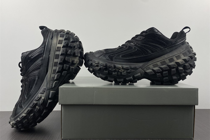 Balenciaga X4 47