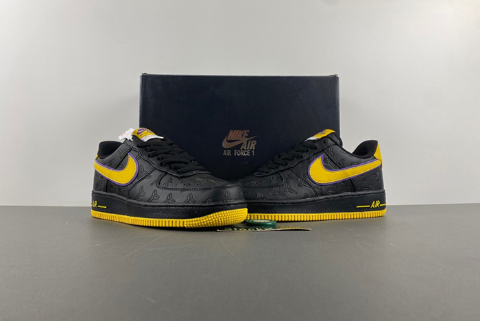 Kobe Bryant x Nike Air Force 1 Low  HV5122-001