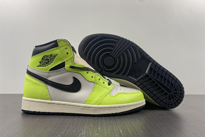 Air Jordan 1 Retro High OG 555088-702
