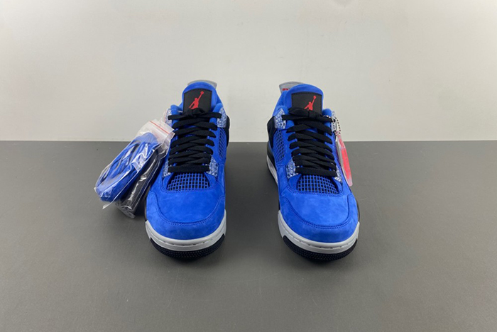 Air Jordan 4