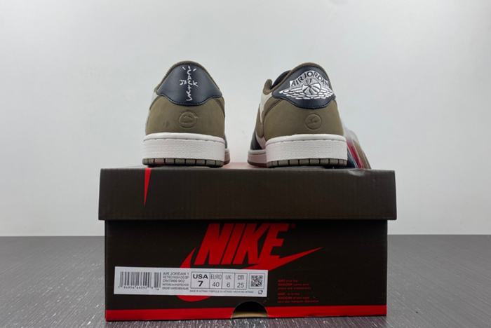 ravis Scott x Air Jordan 1 Low DM7866 902