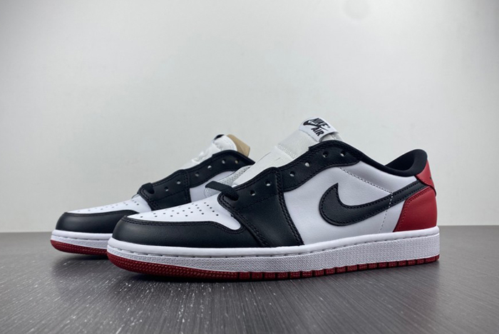 Air Jordan 1 OG High ''Black Toe 555088-125