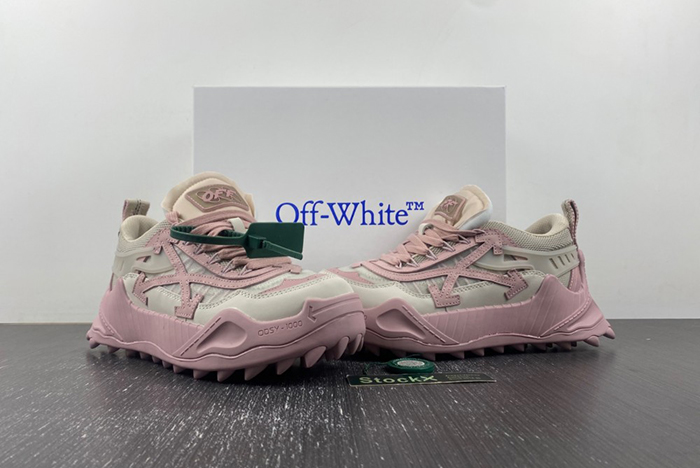 Off-White c/o Virgil Abloh