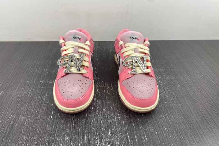 Nike Dunk Low “Barbie”  FN8927-621