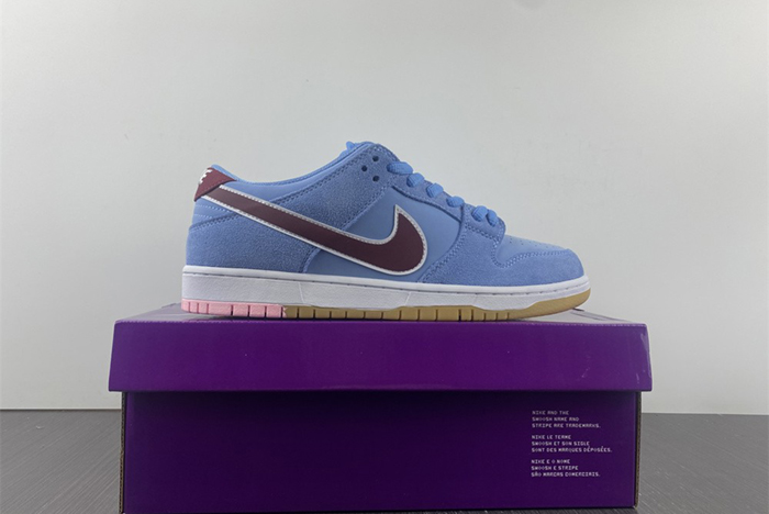 Nike SB Dunk Low “Phillies” DQ4040-400