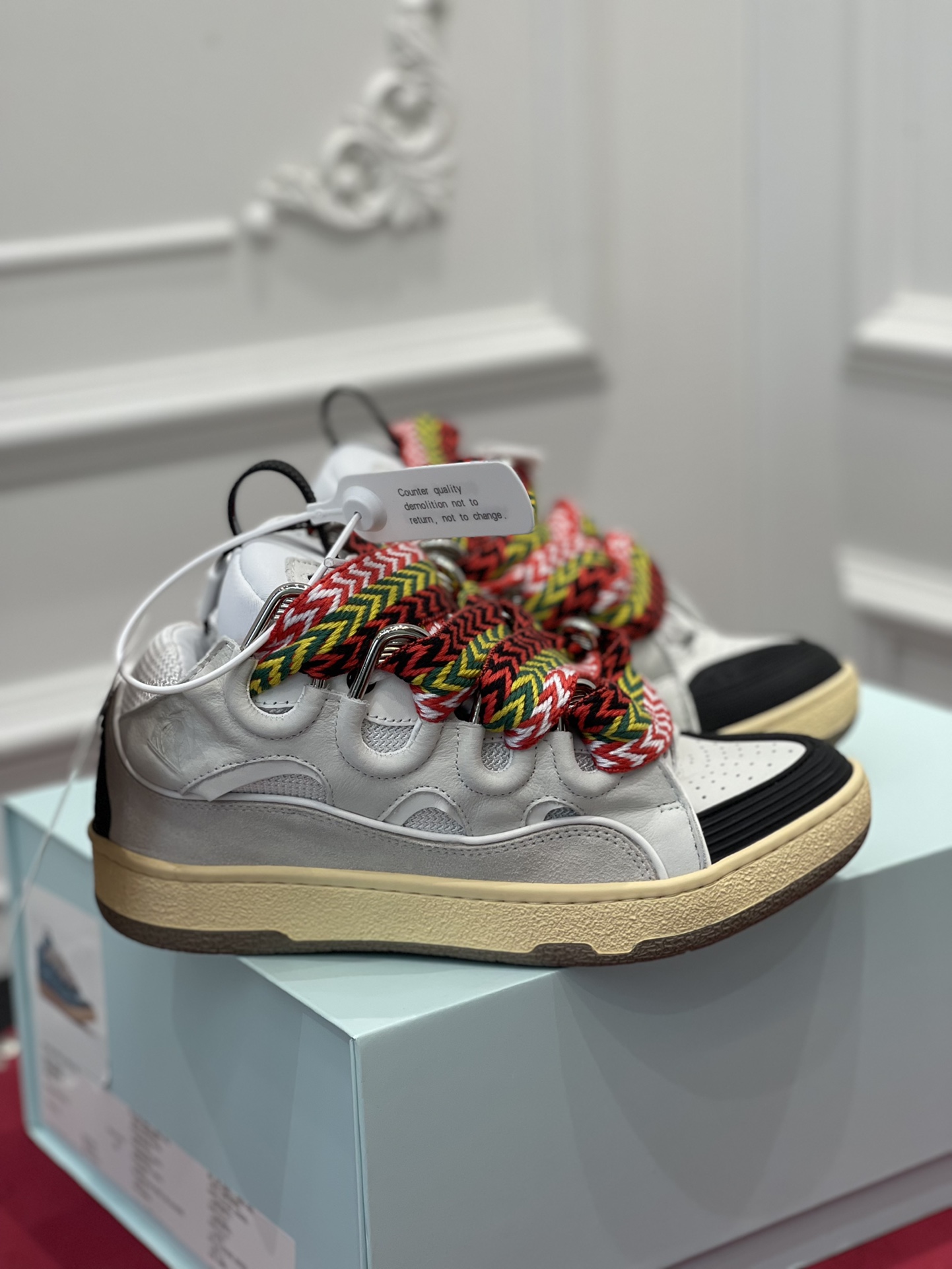 LA*N Sneaker