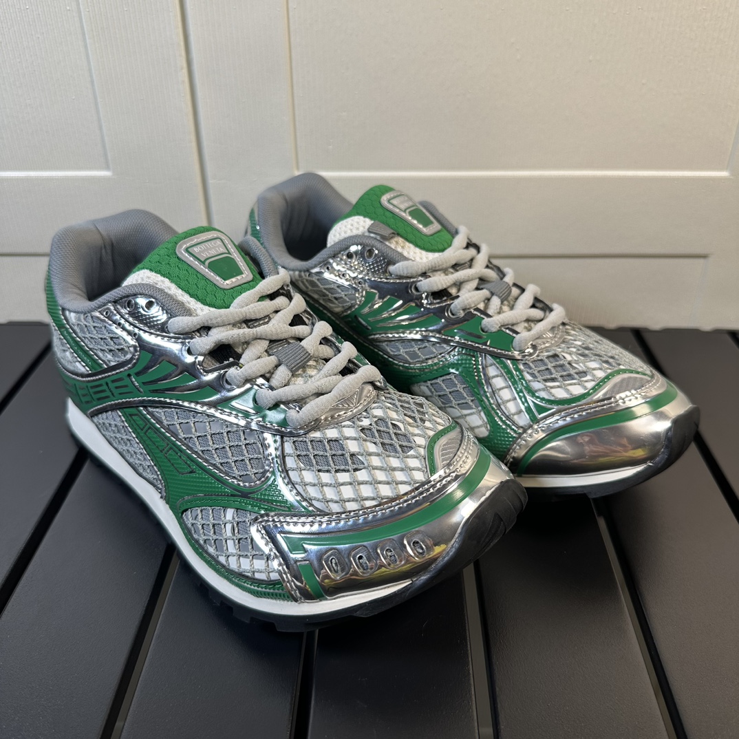 b0tte*a Ven*ta orbit runner bv