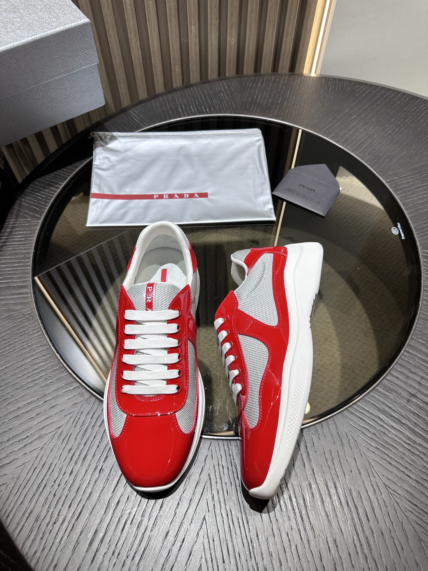 P*DA Sneakers