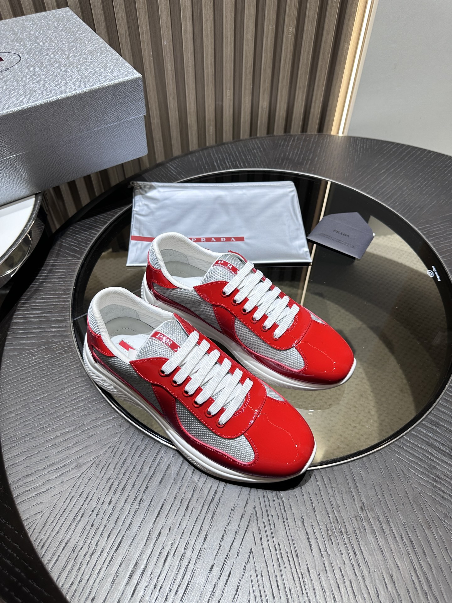 P*DA Sneakers