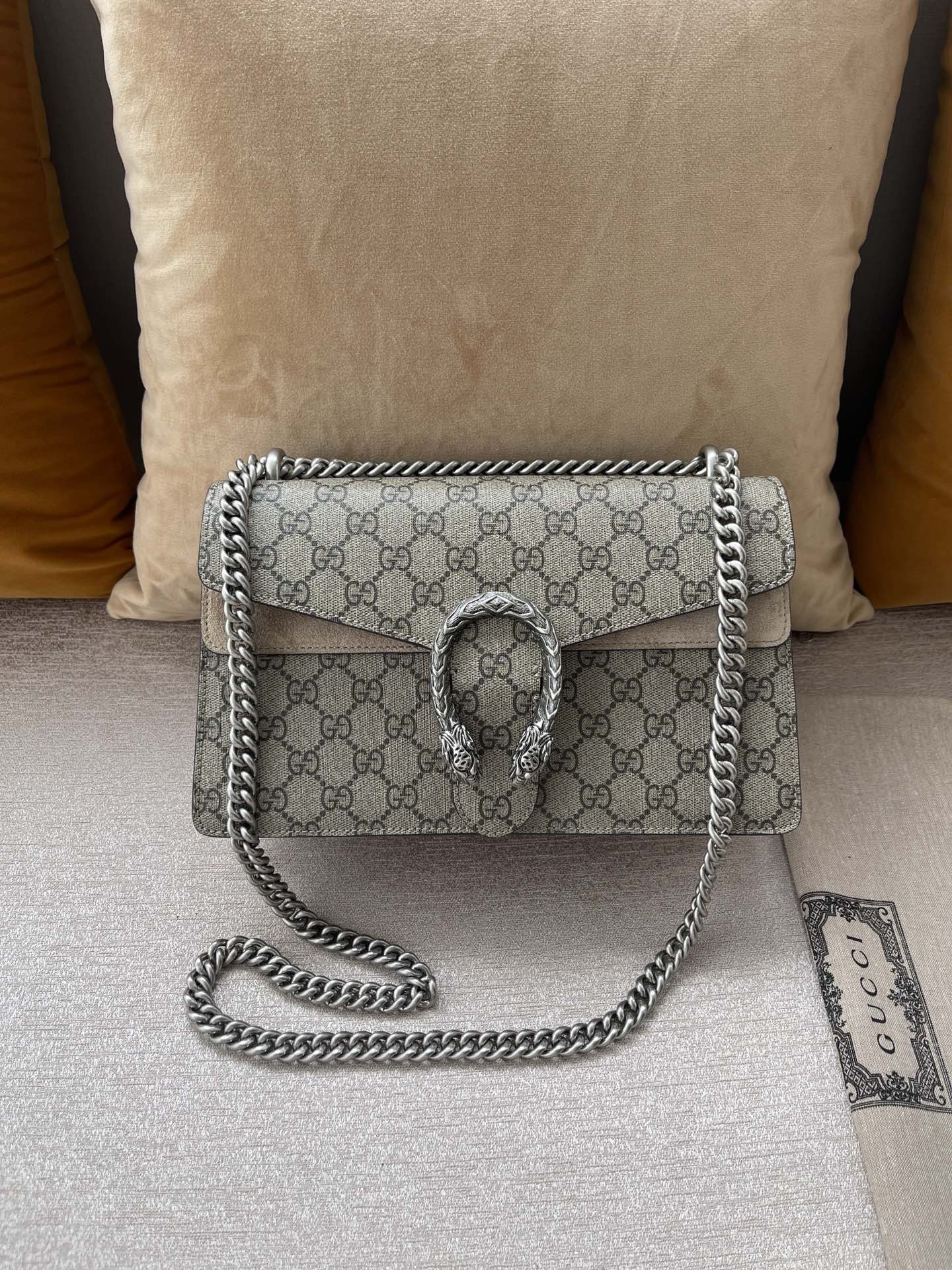 G*u*i dionysus bag