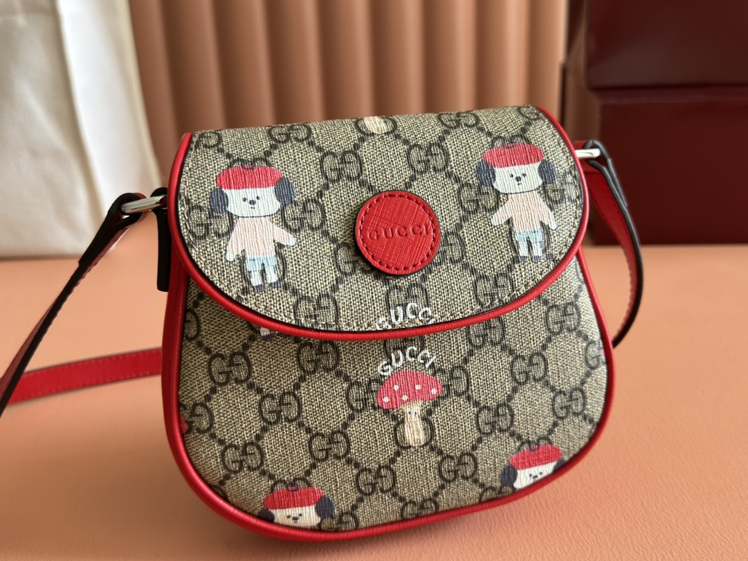 G*u*i children printed shoulder bag