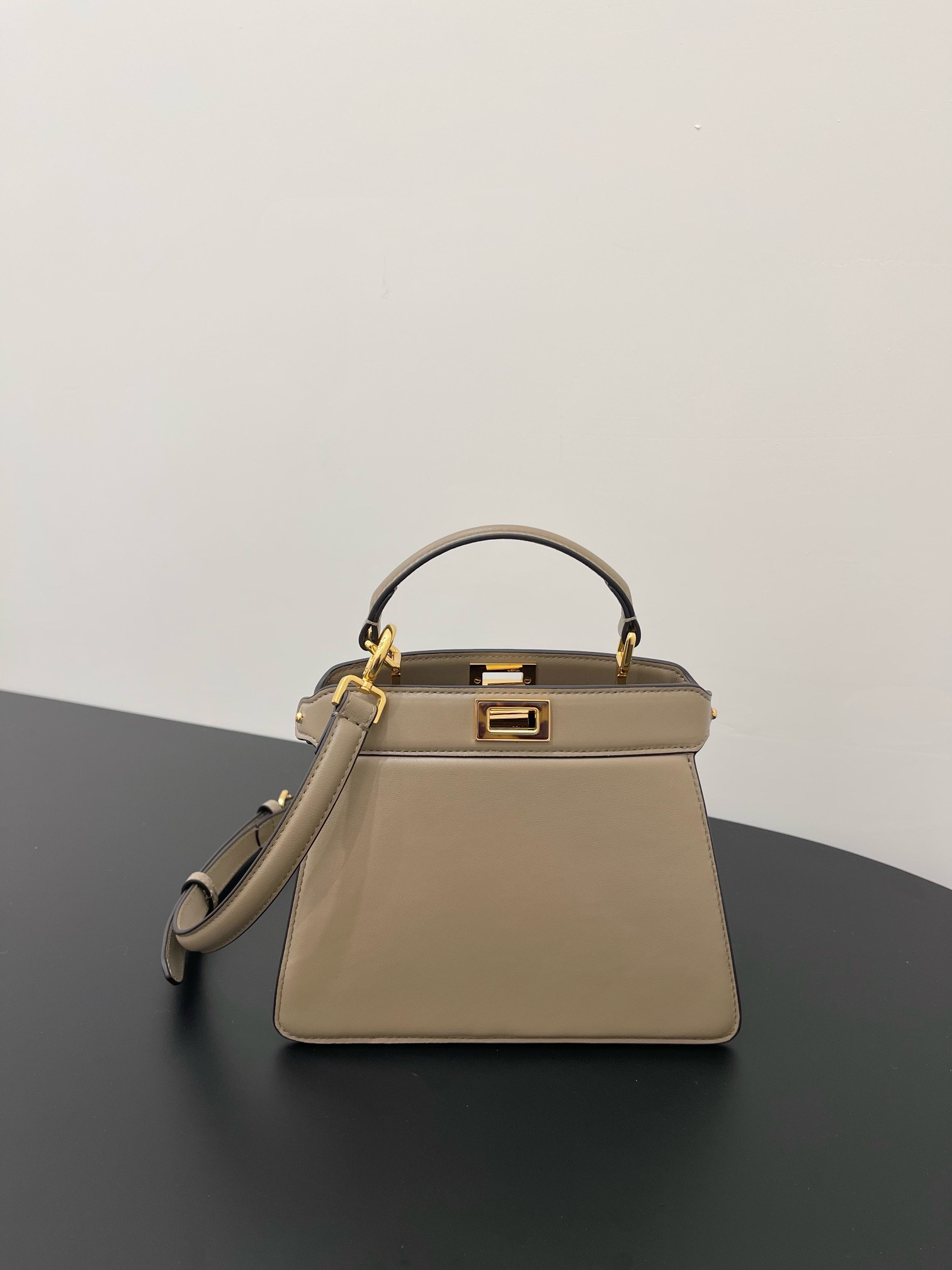 Fendi Peekaboo Iseeu Petite