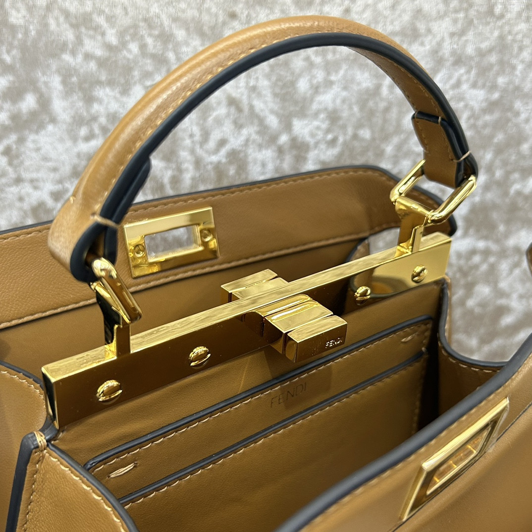 Fendi Peekaboo Iseeu Petite
