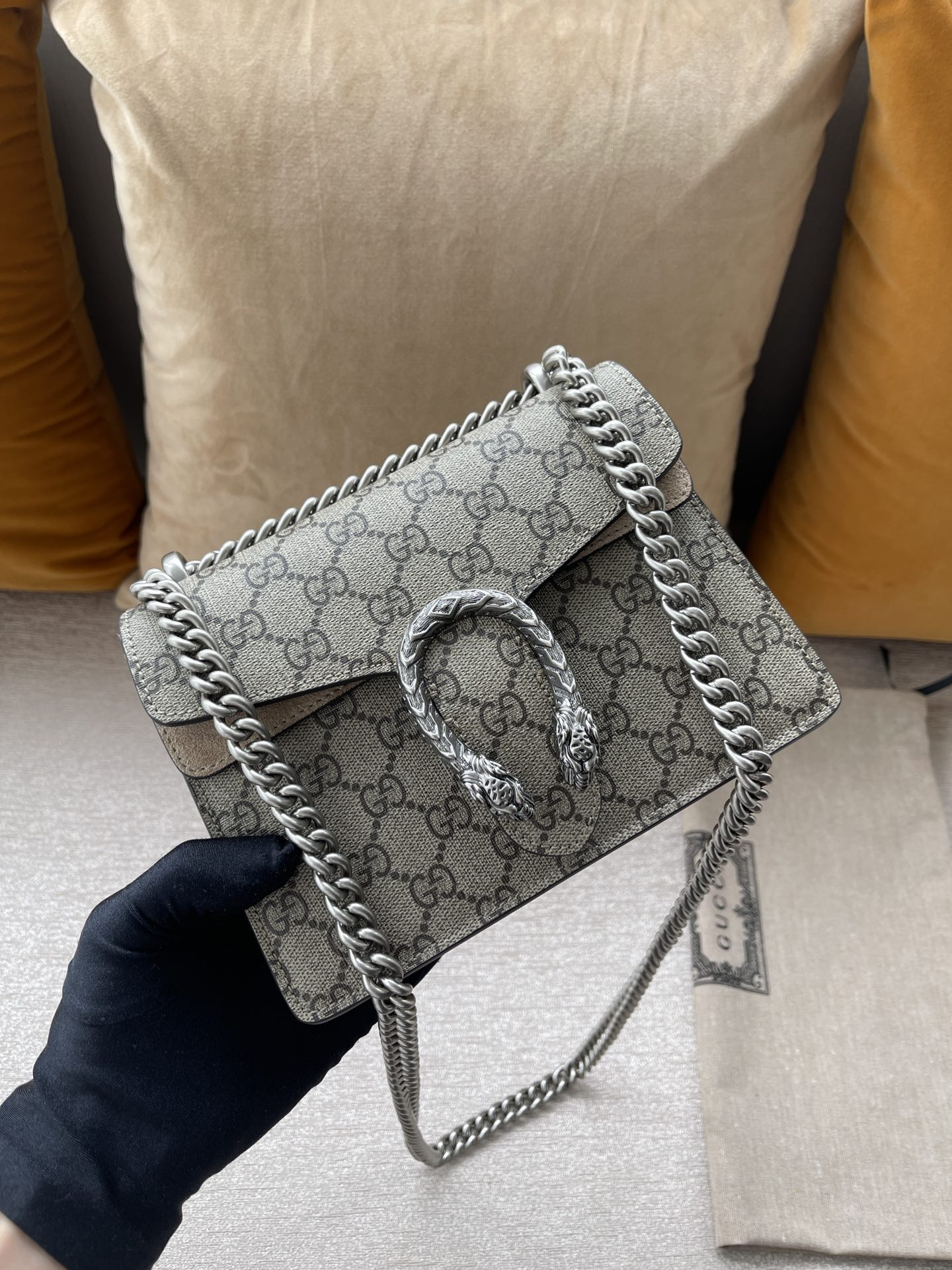 G*u*i dionysus bag