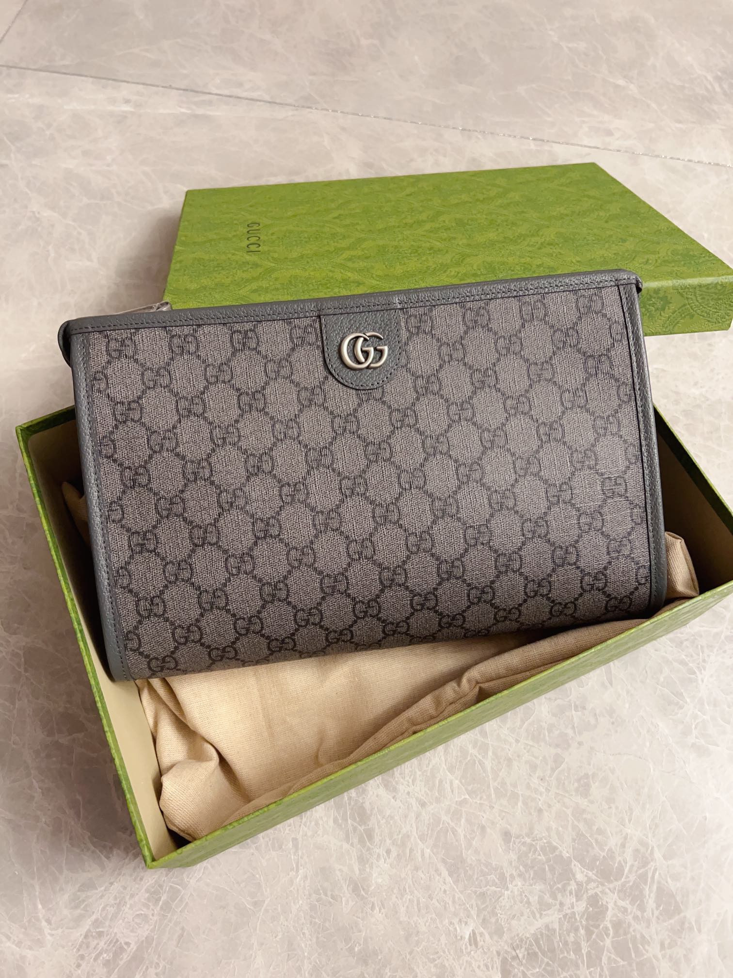 G*u*i ophidia bag
